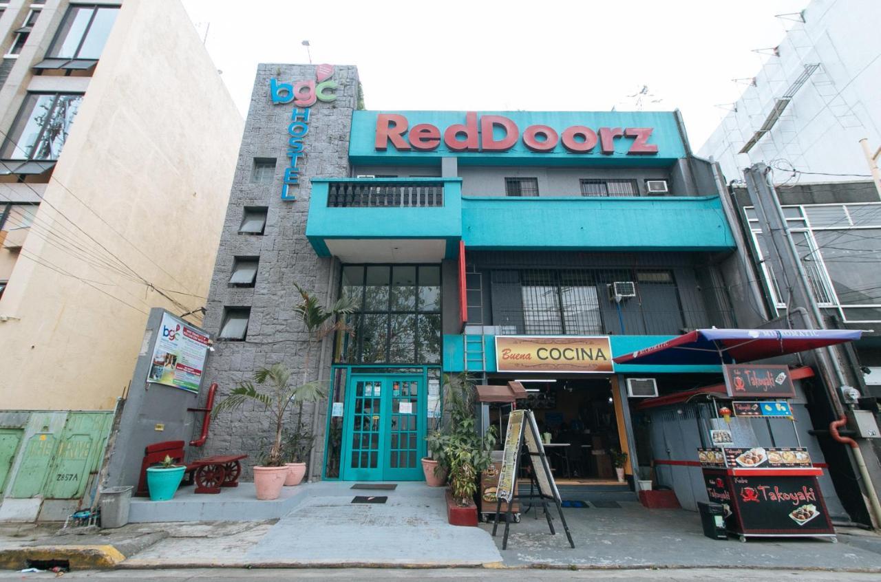 Reddoorz Plus @ Danlig Street Makati Manila Exterior photo